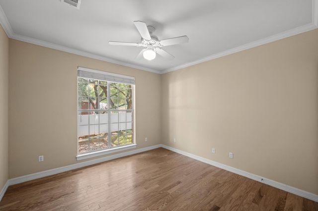 4010 Long Champ DR 19, Austin, TX 78746