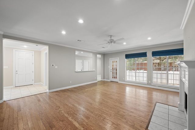 4010 Long Champ DR 19, Austin, TX 78746