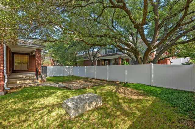 4010 Long Champ DR 19, Austin, TX 78746