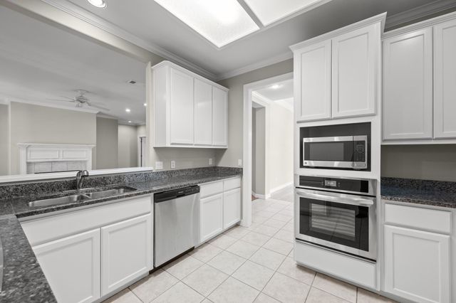 4010 Long Champ DR 19, Austin, TX 78746