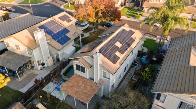 526 Regency Cir, Vacaville, CA 95687