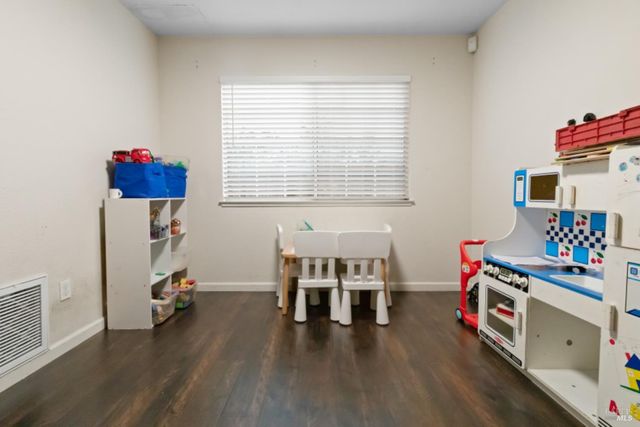 526 Regency Cir, Vacaville, CA 95687