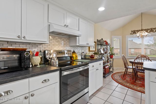 139 Villa Way, Clinton, MS 39056