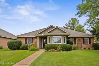 139 Villa Way, Clinton, MS 39056