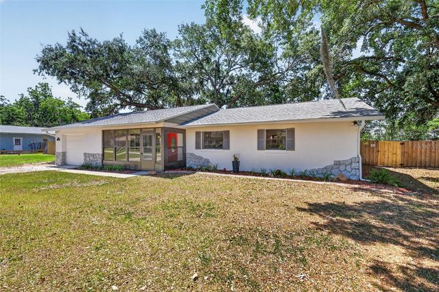 60 OUTLOOK STREET, Umatilla, FL 32784