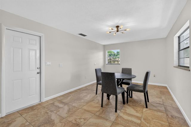 60 OUTLOOK STREET, Umatilla, FL 32784