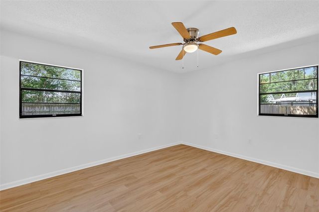 60 OUTLOOK STREET, Umatilla, FL 32784