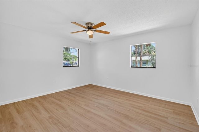 60 OUTLOOK STREET, Umatilla, FL 32784