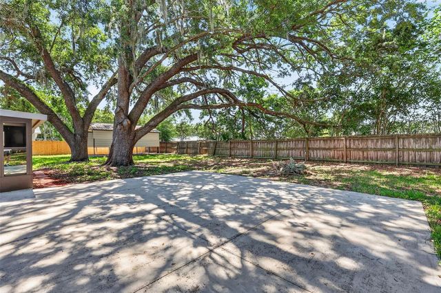 60 OUTLOOK STREET, Umatilla, FL 32784