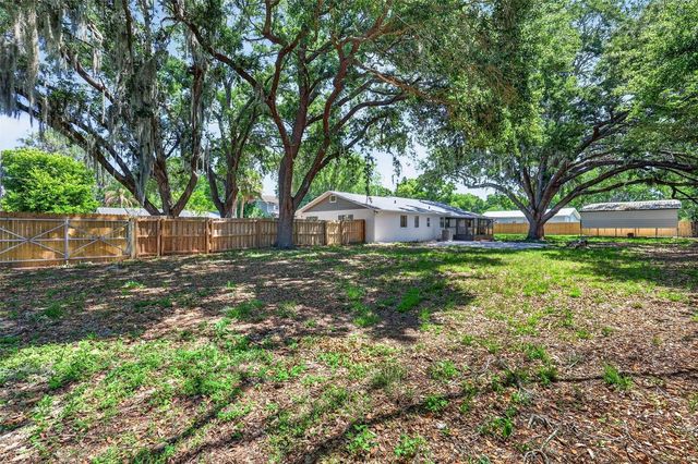 60 OUTLOOK STREET, Umatilla, FL 32784