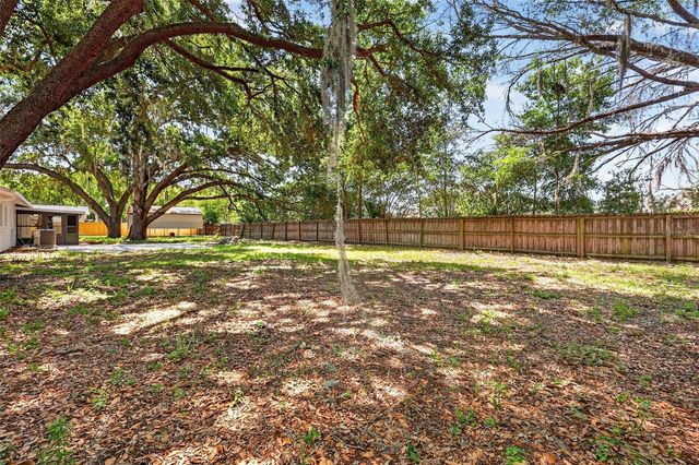 60 OUTLOOK STREET, Umatilla, FL 32784