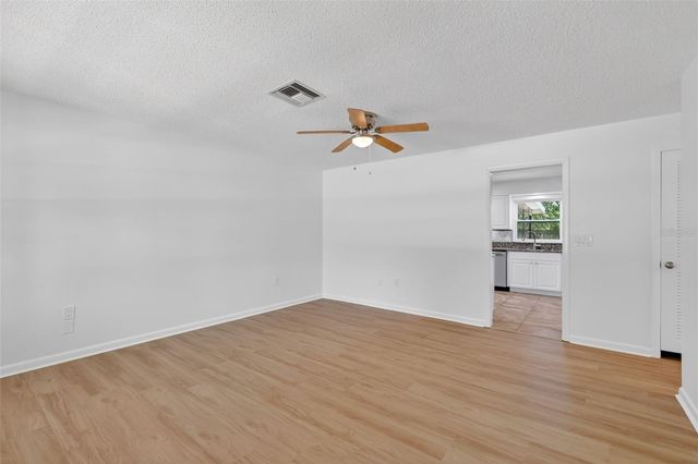 60 OUTLOOK STREET, Umatilla, FL 32784