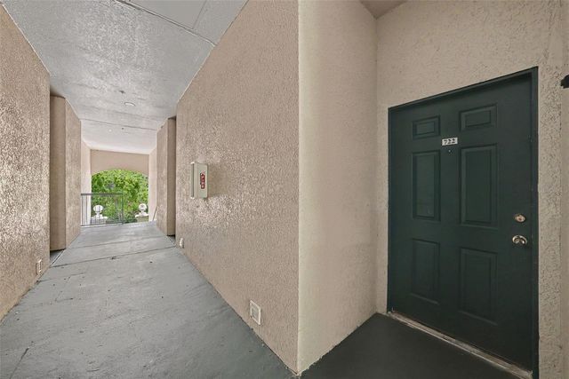 17108 CARRINGTON PARK DR 722, Tampa, FL 33647