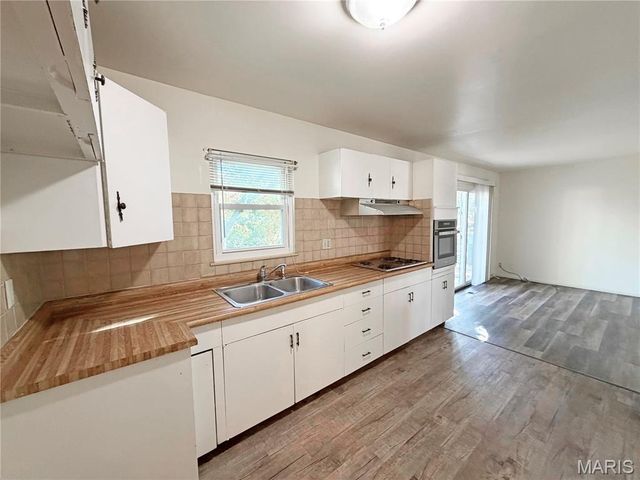 318 Whitehall Drive, O'fallon, IL 62269