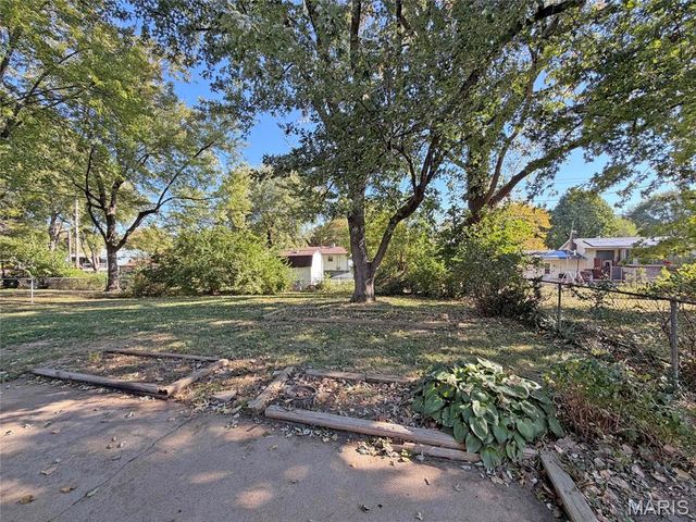 318 Whitehall Drive, O'fallon, IL 62269