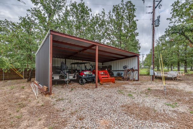 132 Miller Creek Lake Road, Paradise, TX 76073