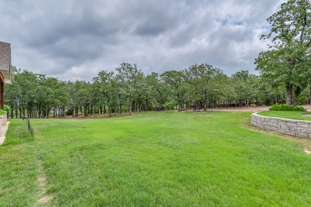 132 Miller Creek Lake Road, Paradise, TX 76073