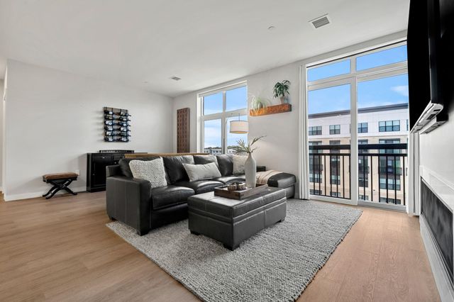 18 Artisan Dr Unit 505, Salem, NH 03079