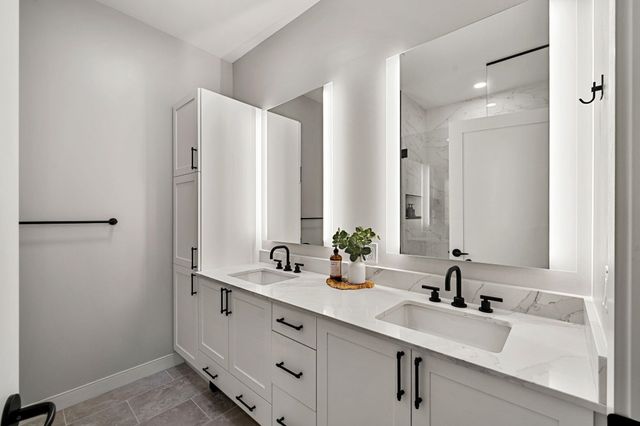 18 Artisan Dr Unit 505, Salem, NH 03079