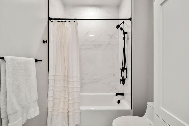 18 Artisan Dr Unit 505, Salem, NH 03079