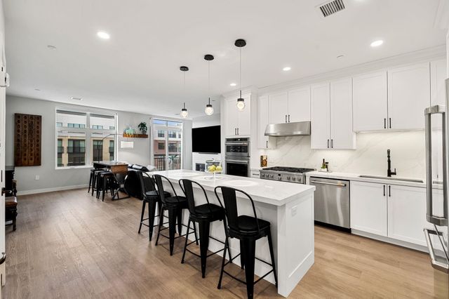 18 Artisan Dr Unit 505, Salem, NH 03079