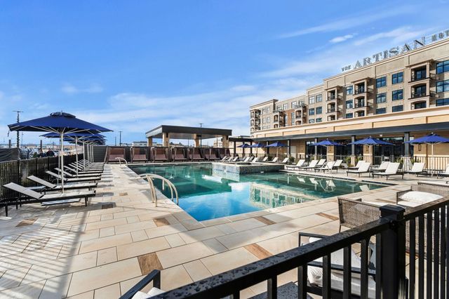 18 Artisan Dr Unit 505, Salem, NH 03079