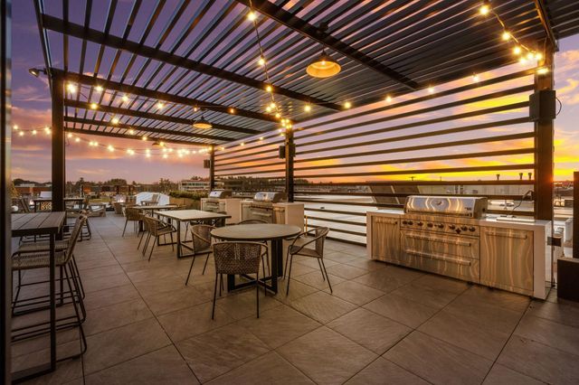 18 Artisan Dr Unit 505, Salem, NH 03079