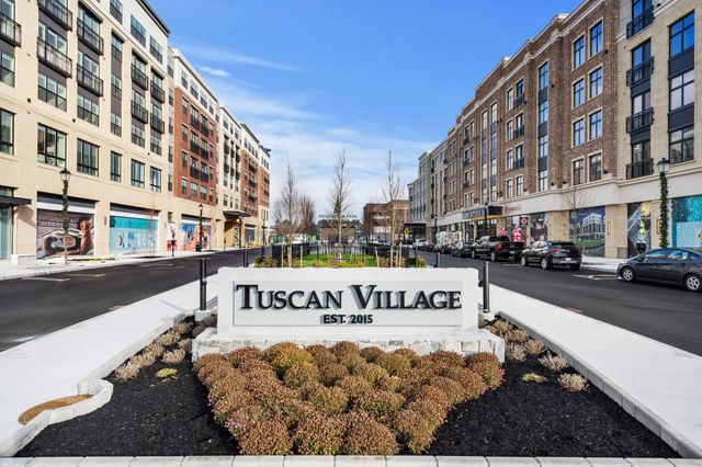 18 Artisan Dr Unit 505, Salem, NH 03079