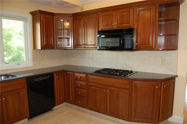 8 Sweet Corn Drive, Cranston, RI 02921