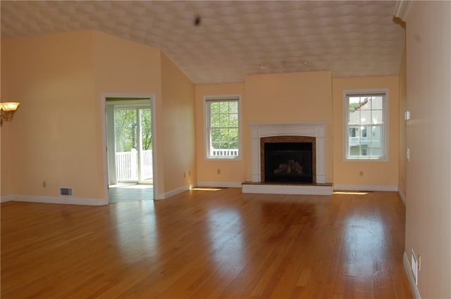 8 Sweet Corn Drive, Cranston, RI 02921