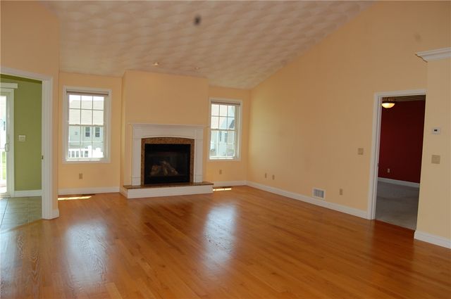 8 Sweet Corn Drive, Cranston, RI 02921