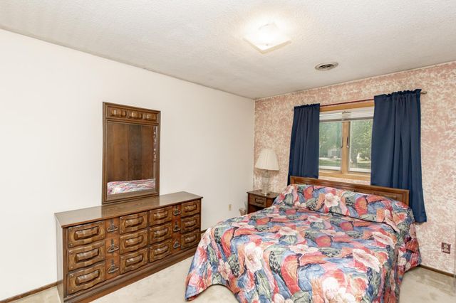 1108 62nd Avenue N, Moorhead, MN 56560