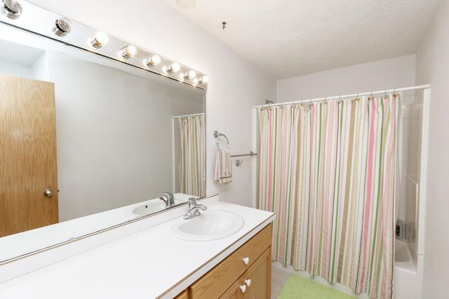 1108 62nd Avenue N, Moorhead, MN 56560