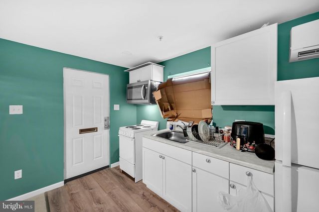 402 MARKET ST, Marcus Hook, PA 19061