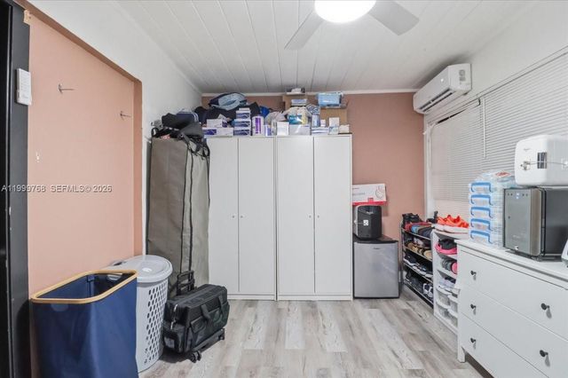 7551 Polk St, Hollywood, FL 33024