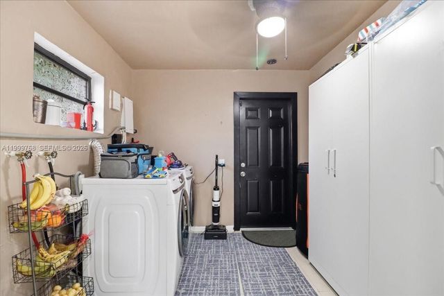 7551 Polk St, Hollywood, FL 33024