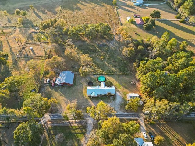 14 Louis Voan Road, Huntsville, TX 77320