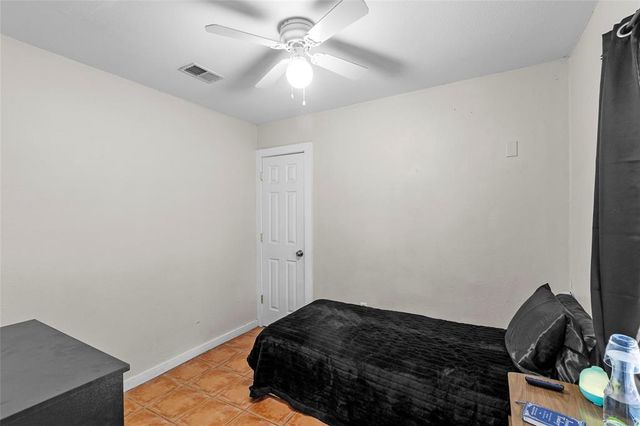 14 Louis Voan Road, Huntsville, TX 77320