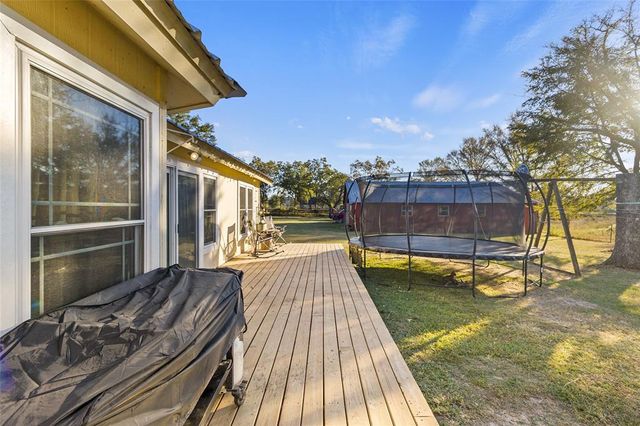 14 Louis Voan Road, Huntsville, TX 77320