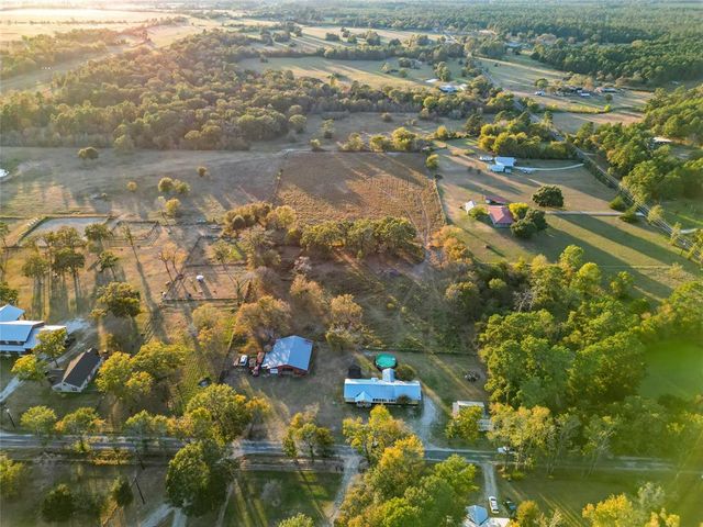 14 Louis Voan Road, Huntsville, TX 77320