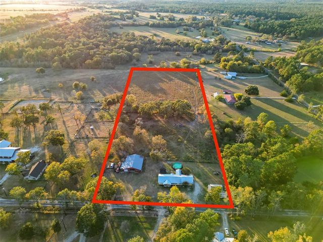 14 Louis Voan Road, Huntsville, TX 77320