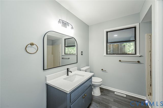 14509 Mistwood Forest Ct, Chester, VA 23831