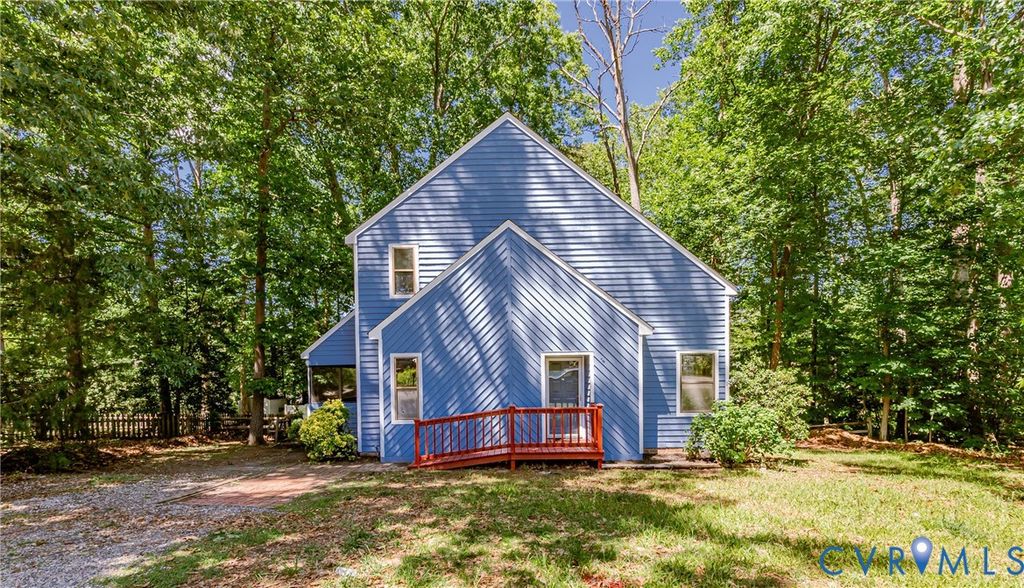 14509 Mistwood Forest Ct, Chester, VA 23831