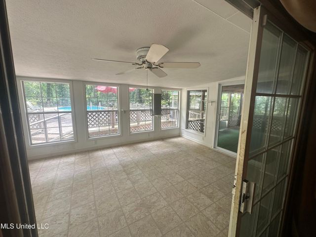 109 Cane Creek Road, Brandon, MS 39047