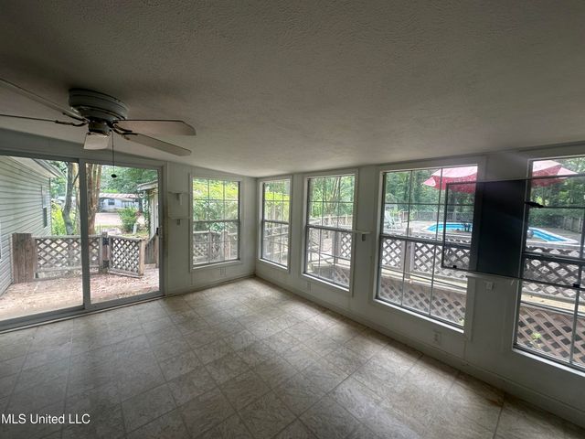 109 Cane Creek Road, Brandon, MS 39047
