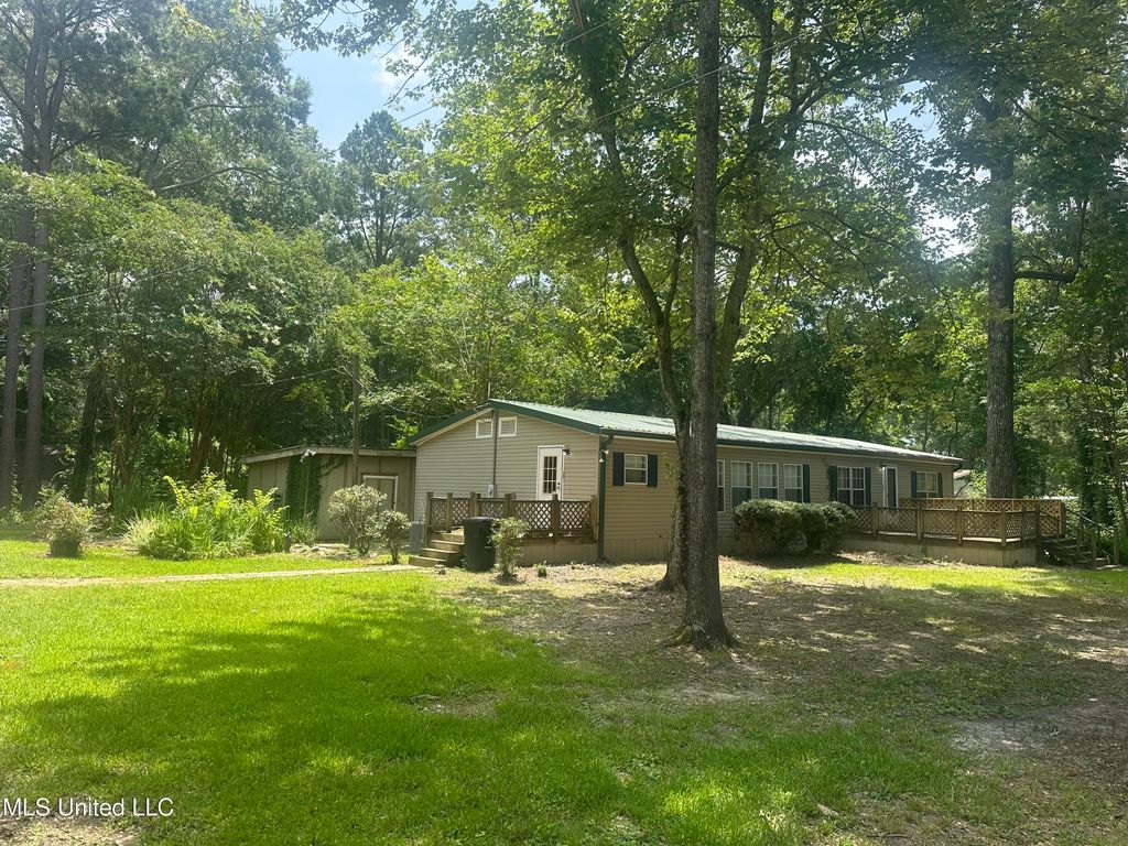 109 Cane Creek Road, Brandon, MS 39047