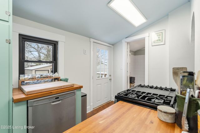 2231 Beargrass Ave, Louisville, KY 40218