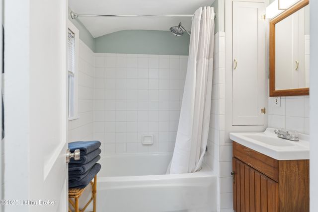 2231 Beargrass Ave, Louisville, KY 40218