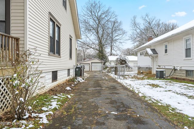 2231 Beargrass Ave, Louisville, KY 40218