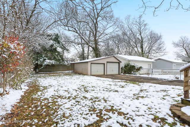 2231 Beargrass Ave, Louisville, KY 40218